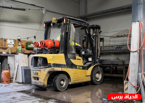 بيت لحم: وفاة شاب بانقلاب رافعة شوكية عليه
